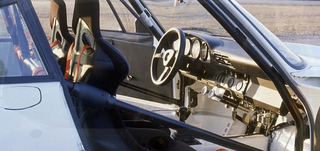 Illustration for article titled 1990-1993 Porsche 964 Carrera 4 Lightweight